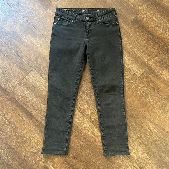 Levi's Demi Curve Mid-Rise Skinny Jeans - Size 26W x 26L - Picture 2 of 8